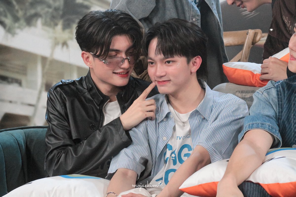 MoJaKim26's tweet photo. เด็กๆน่ารักกันมากก ซีรีส์ก็ทำดีมาก วันศุกร์นี้อีพี7ล่ะ แวะมาชิมกันได้น๊าา
@Jaysorathonn @BenjaminGrwll 
#CagedAgainLIVE
#Jaysorathonn #BenBenjamin
#CagedAgain #บอกกรงๆว่ารักเธอ https://t.co/C4P0xkyKDV