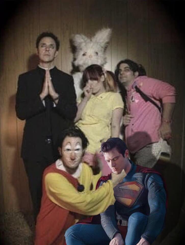 pzyktrance's tweet photo. @JamesGunn @Superman 🤢🤢 https://t.co/HFbiyS1rYt