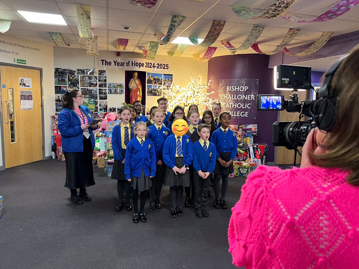 St Mary's School (@stmaryb17) on Twitter photo More fantastic photos from our Choir at <a href="/BishopChalloner/">Bishop Challoner Catholic College</a> ! #Music #catholiclife More fantastic photos from our Choir at <a href="/BishopChalloner/">Bishop Challoner Catholic College</a> ! #Music #catholiclife