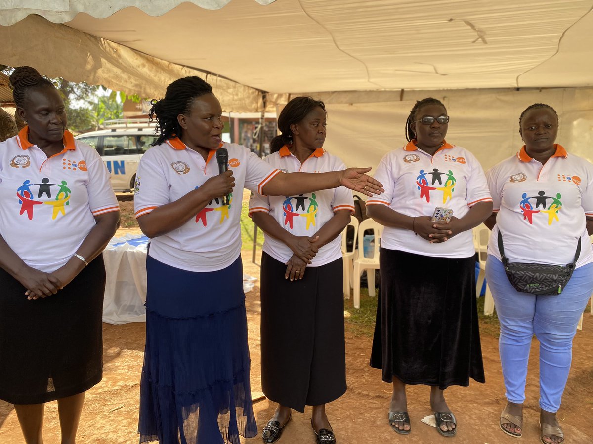 UNFPAUganda's tweet photo. Today, @NatMidwivesAsUg in partnership with @UNFPAUganda under the SafeBirth Africa project, held a dialogue in Ganda. The discussion focused on raising awareness, sharing experiences &amp; finding solutions to tackle postpartum hemorrhage (PPH) a leading cause of maternal deaths. https://t.co/EfnWTZHeWB