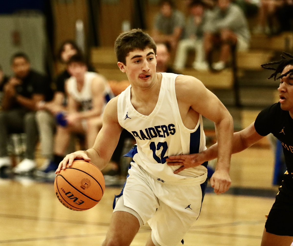 AtleeHoops's tweet photo. Raiders hold off Springers for the win! Atlee pulls out a 68-63 win vs Highland Springs. Atlee improves to 5-0 on the season. Knox Axselle led the scoring with 24 points, Will Hopkins had 17 points and Reed Taylor chipped in 11 points. #EDGE #raidersrising #atleehoops #weareatlee https://t.co/OvOaIJj8vR