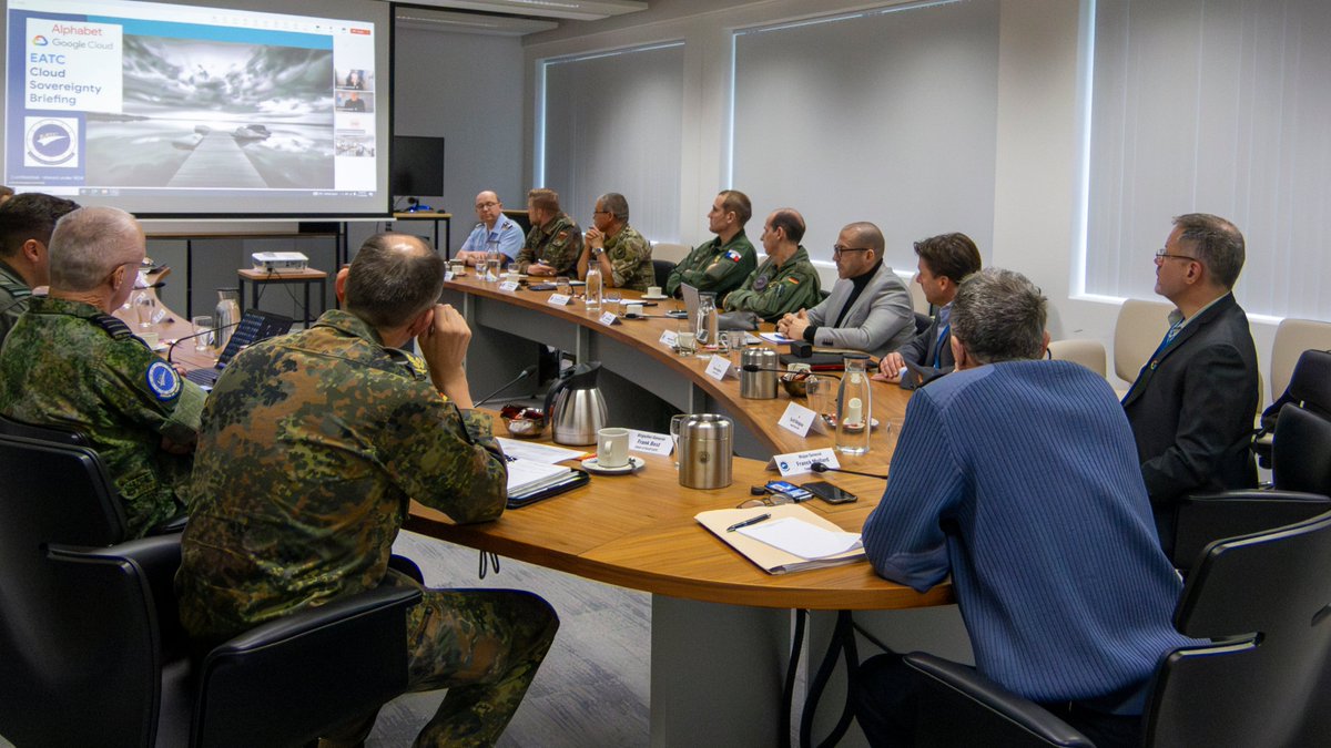 #18december COM <a href="/EATC_/">European Air Transport Command</a> warmly welcomed a delegation from <a href="/googlecloud/">Google Cloud</a> to discuss how cloud solutions can shape the future of #AirMobility. 

#TogetherWeGoBeyond 
🇧🇪🇫🇷🇩🇪🇮🇹🇱🇺🇳🇱🇪🇸