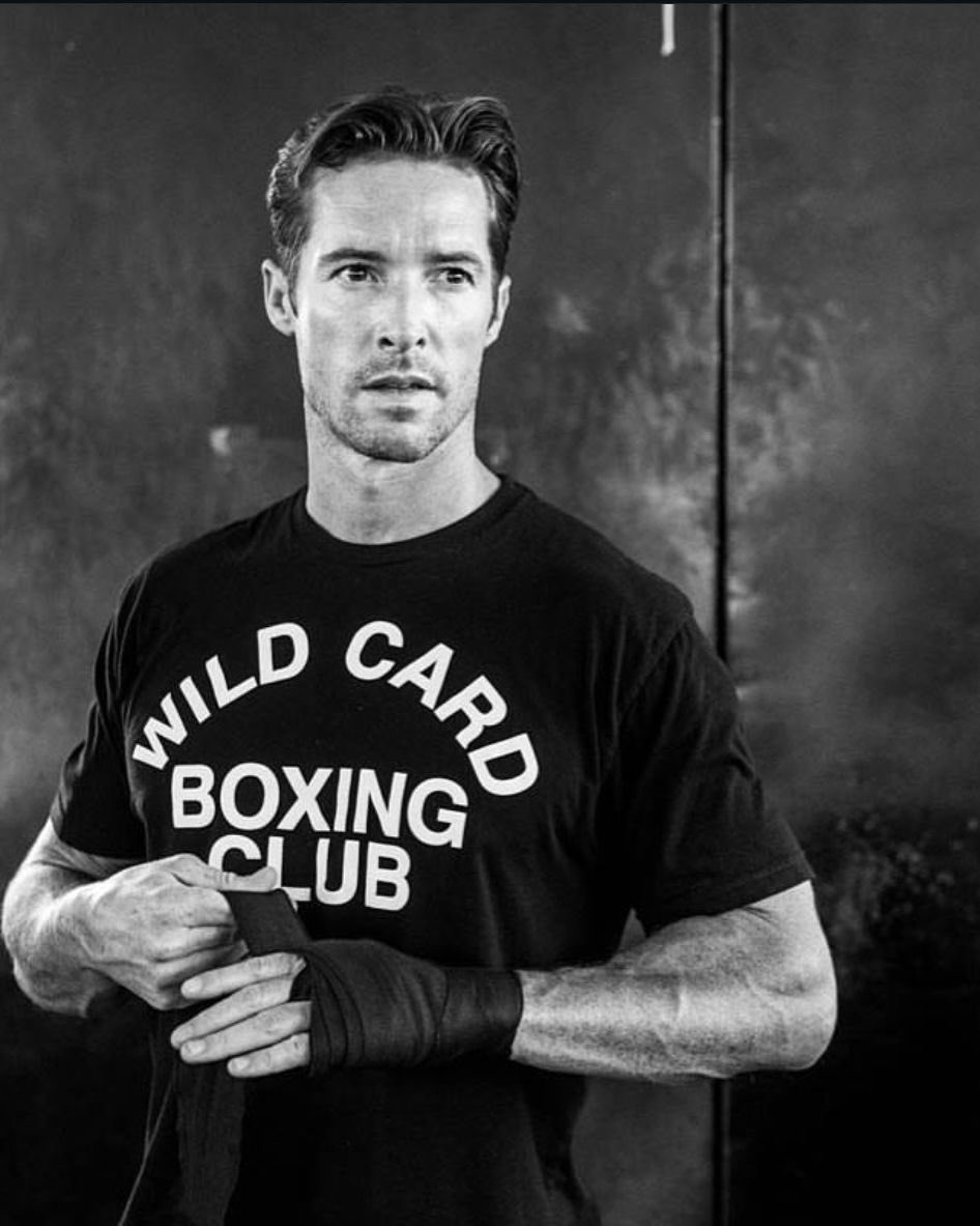 ufcstore's tweet image. Discipline over doubt.

All day, everyday.

🔗 Wild Card Boxing Charcoal Shirt:
 ufcstore.com/en/mens-charco…

#UFC #UFCstore #WildCardBoxing
