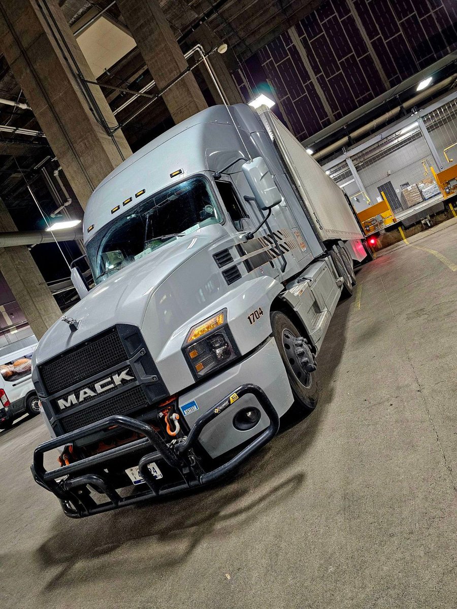 HellBentXpress's tweet image. Wednesday glamour shots 😍