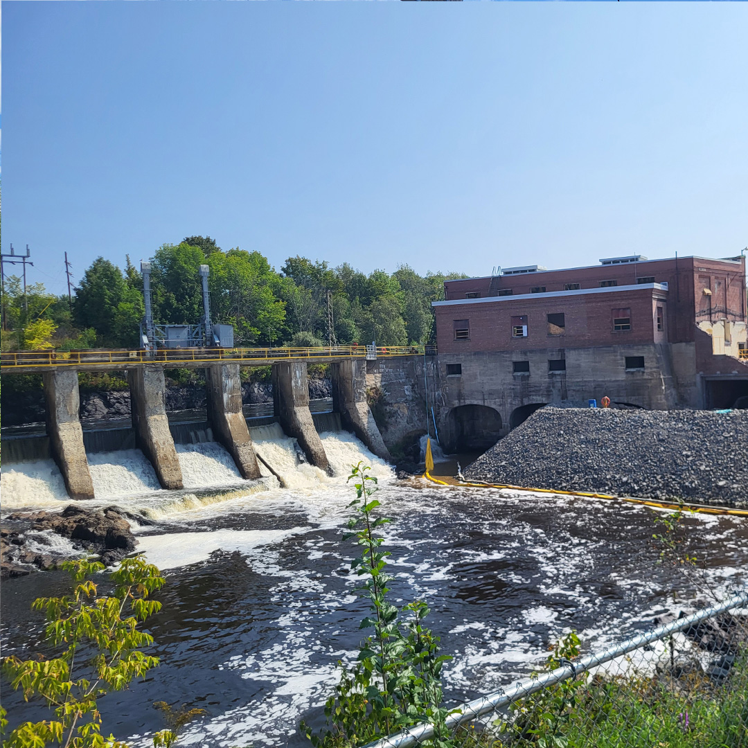 DataStream tweet media