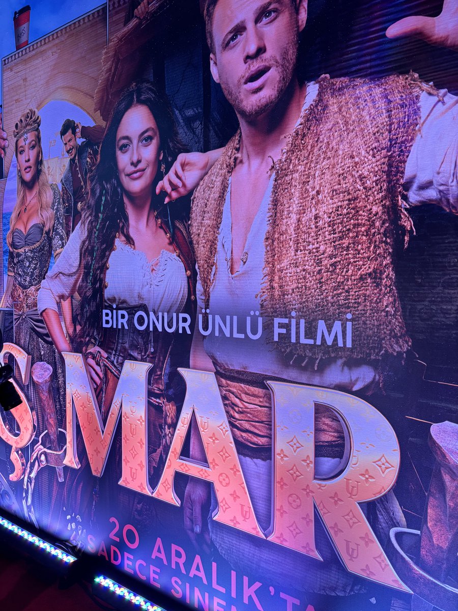 TvDunyasii's tweet photo. #Şımarık gala💥

Oyuncuların kırmızı halı görüntüleri canlı yayınla İnstagram sayfamda… https://t.co/nEQ0vZFxog