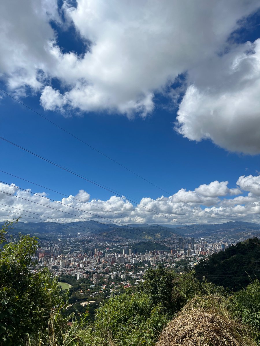 Steffani_CA's tweet photo. Gracias a Dios ☀️ https://t.co/FBgkq0ZECb