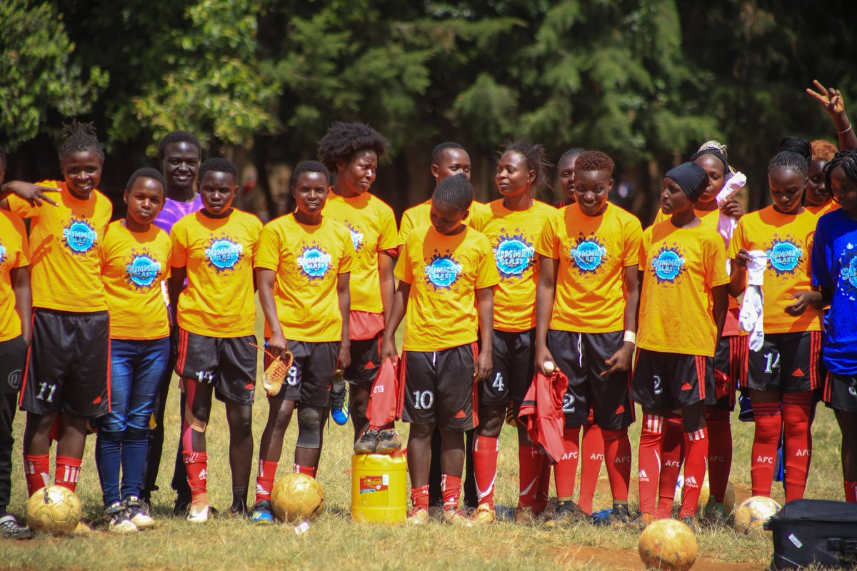 GeneQueens's tweet photo. Wishing our fans and those supported us Happy Holidays and Happy New Year 2025 in advance, Asanteni Sana🙏
#malkiawaetown
#maafandenakandanda
#oneteamonedreamonefamily
#policingthroughsports
@betikaKe @MaybetsOfficial @GovernorBii @EliudOwalo @bramwelkaramoja @ray_omollo https://t.co/zeRwt29sSb