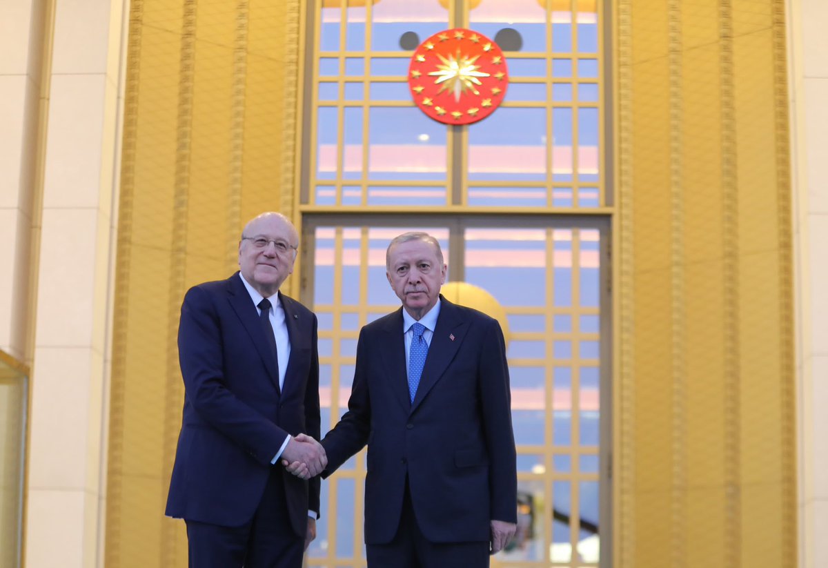 Lübnan Başbakanı Mikati:

Suriye'de yaşanan gelişmelerin akabinde; önce Allah'a, sonra da Türkiye'ye güvenmemiz gerektiğini bir kez daha idrak ettik.