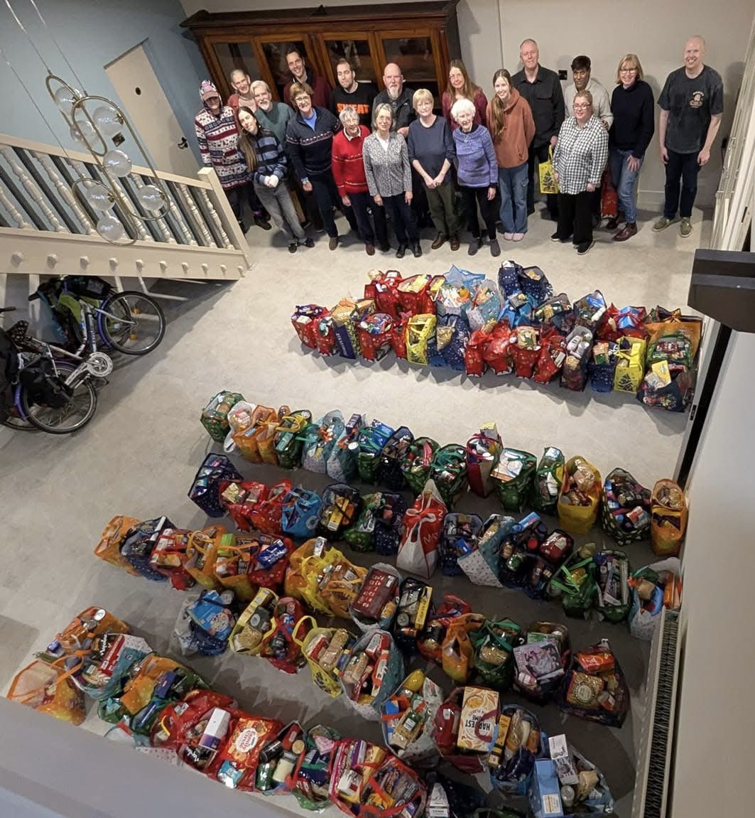 Quaker Service (@quakerserviceni) on Twitter photo We are very grateful for the huge collection from <a href="/FSLnews/">Friends' School</a> for our annual appeal and to Belfast Friends for helping us pack and organise donations. 67 hampers of varying sizes are being distributed to support 108 adults and 139 children across Belfast this Christmas. We are very grateful for the huge collection from <a href="/FSLnews/">Friends' School</a> for our annual appeal and to Belfast Friends for helping us pack and organise donations. 67 hampers of varying sizes are being distributed to support 108 adults and 139 children across Belfast this Christmas.
