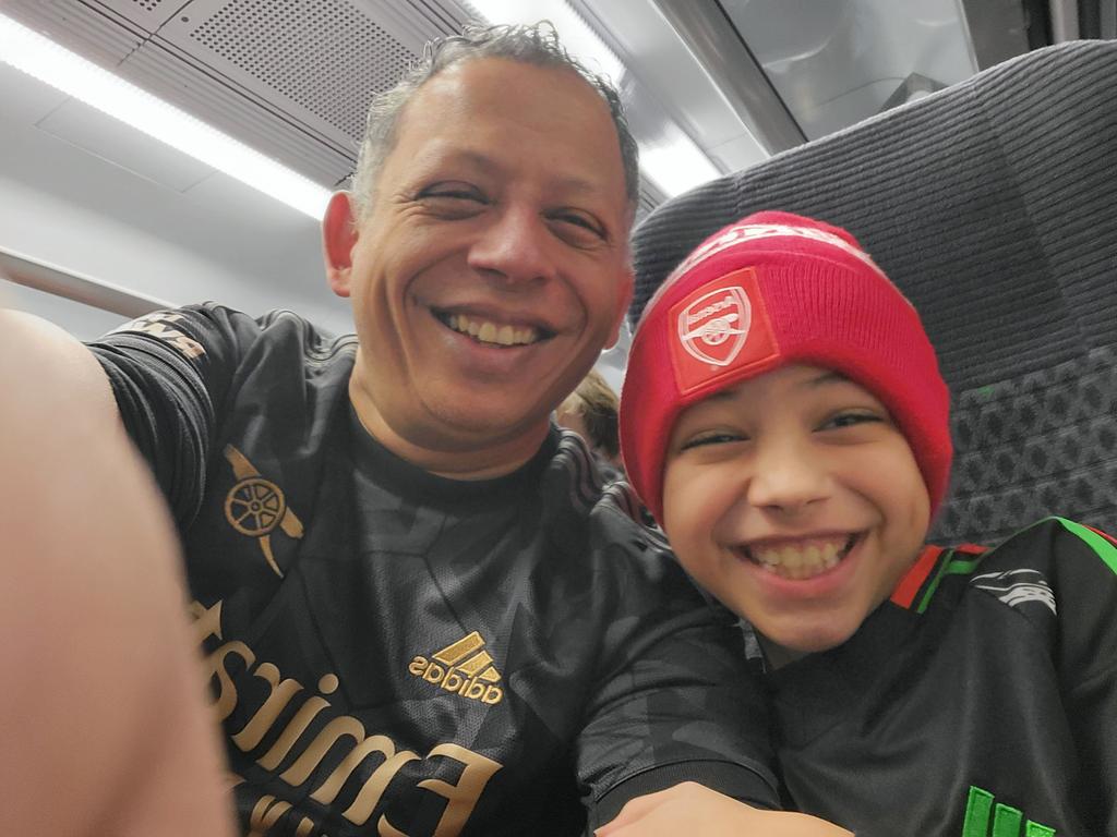 pazzathecat's tweet photo. On the train down to London to see the mighty #Gooners. Thanks to @LatteFirm for the tickets, hopefully get to meet the legend @fkhanage at the game. Fair to say excitement already building. #arsvscp https://t.co/s7hdjWKrOq