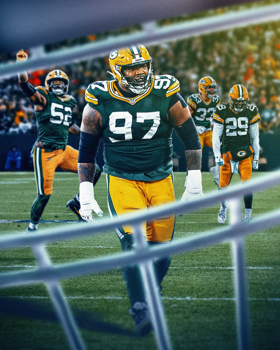 I'd hate to see them comin'

#ProBowlVote + #KennyClark
#ProBowlVote + #RashanGary
#ProBowlVote + #XavierMcKinney
#ProBowlVote + #EvanWilliams