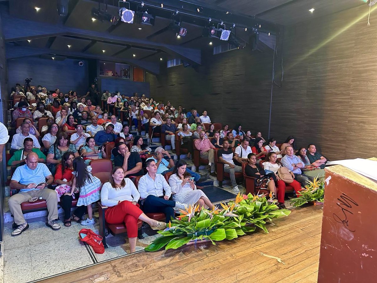 Secretaría de Educación de Cali tweet media