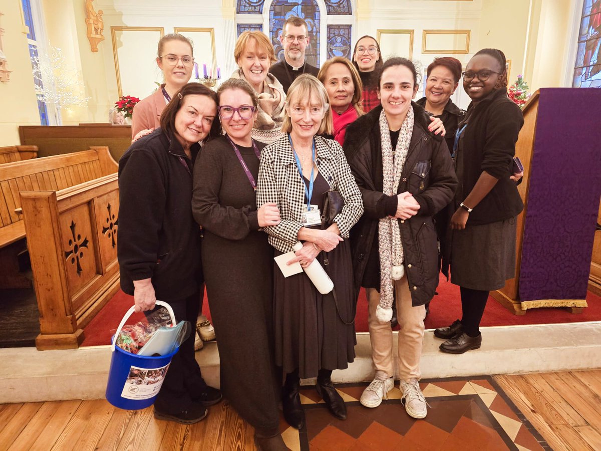 Lucy Coe (@midwifelucycoe) on Twitter photo The Lindo Wing Choir loved singing at our chapel at St. Mary's Christmas service today π₯° thank you for having us Fr. Giles!
<a href="/ImperialCharity/">Imperial Health Charity π</a>
<a href="/ImperialPeople/">Imperial People π</a>
<a href="/SigsworthJanice/">Janice Sigsworth RN π</a> The Lindo Wing Choir loved singing at our chapel at St. Mary's Christmas service today π₯° thank you for having us Fr. Giles!
<a href="/ImperialCharity/">Imperial Health Charity π</a>
<a href="/ImperialPeople/">Imperial People π</a>
<a href="/SigsworthJanice/">Janice Sigsworth RN π</a>