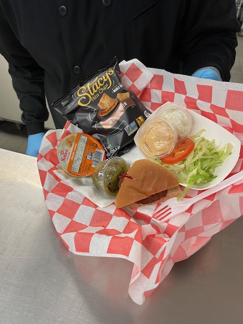 JFKAcademies's tweet image. Thank you to all the Academy students who helped the Division of Food & Nutrition Services taste test today! 🍴