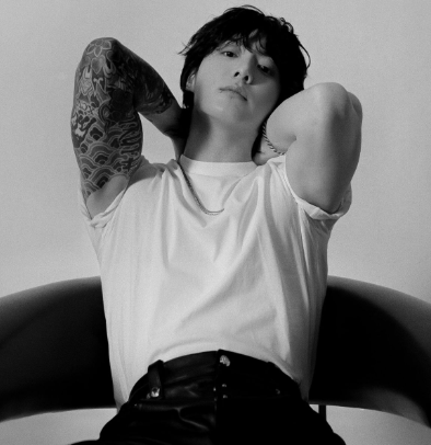 AboutMusicYT's tweet photo. Jungkook makes history. https://t.co/soilgSJ15o