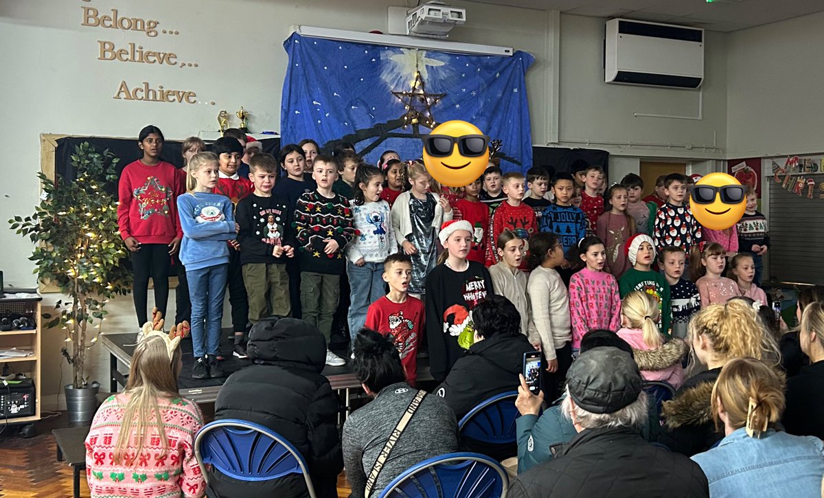 Lovely morning singing with our friends in @BG_Owls. Thanks so much to our amazing audience! What a lovely way to spend our penultimate day at school #BGMusic #BGExtra