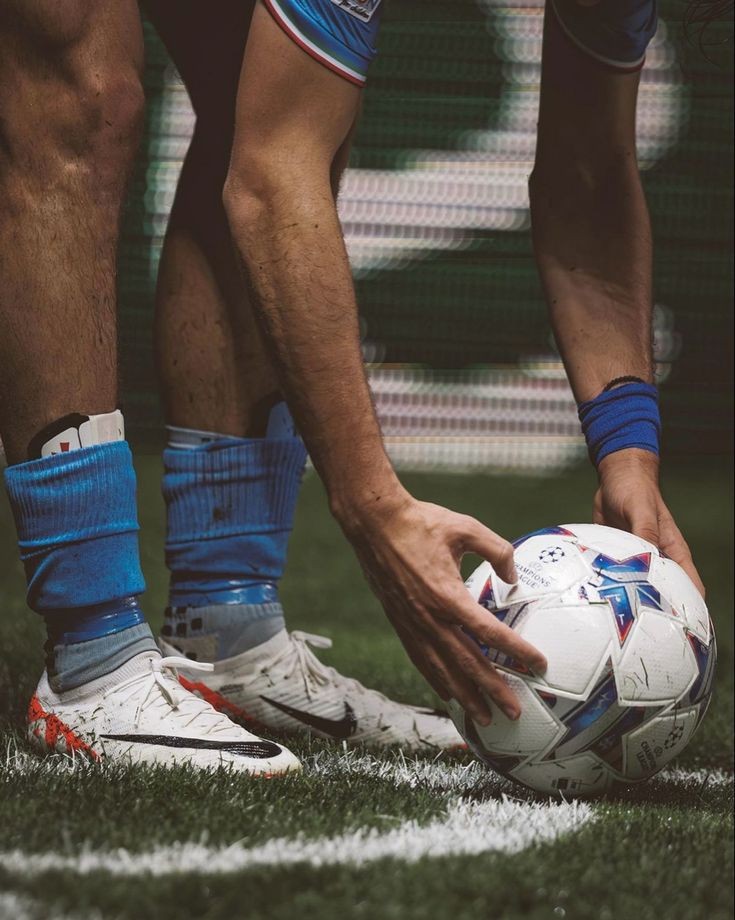 No one can guess the name of this player.....⚽️⚽️