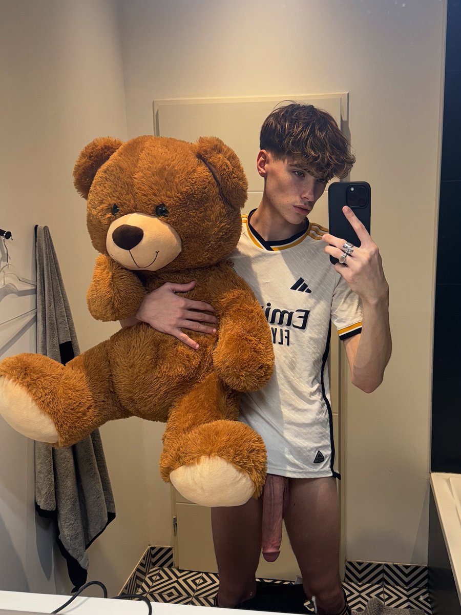 maxence_hots's tweet photo. rt if you want to be my teddy bear 😏

My onlyfans -70% Now for 2 days : https://t.co/iTjRAp4Ypp https://t.co/qBxJ7OkGrs