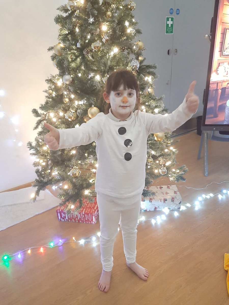 BowmanAcaCIT's tweet photo. Today, Donaldson class wowed everyone with their special performance of "The Snowman"! ☃️
Parents and carers, we hope you enjoyed being amazed by their creativity. It was a show to remember! 🎄⭐️☃️
#thesnowman #Christmas #christmasplay #schoolplay #semh https://t.co/Lz1YNY74mP