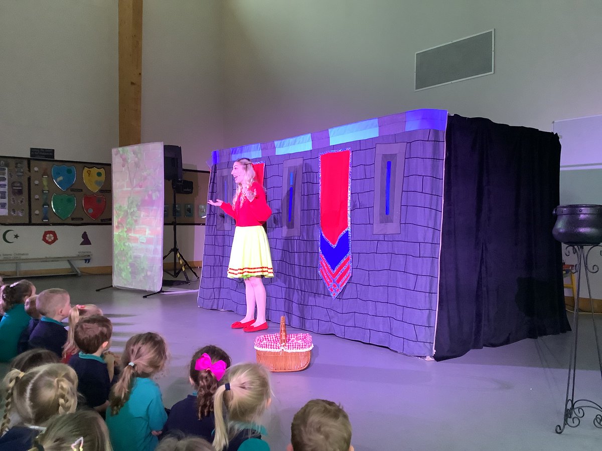 Our pupils really enjoyed the panto today!

Thank you to P@SS for funding this great experience.