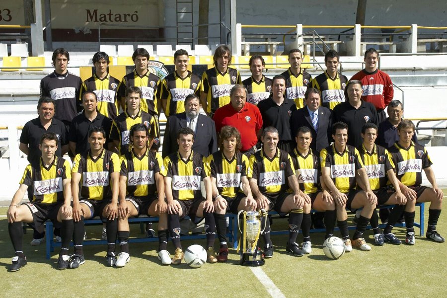 IluroSport's tweet photo. [RECORDS-302] 📚 Aviat farà vint anys que va arribar el primer títol estatal en futbol per al @ce_mataro, en la Copa RFEF (2005)
➡️ https://t.co/WpodrCZxhX
⚽️@esportmataro @Carrer_9 @EsportiuMaresme @tvmataro @eixamgrocinegre @futbolcatpedia https://t.co/wVOcxvOP8P