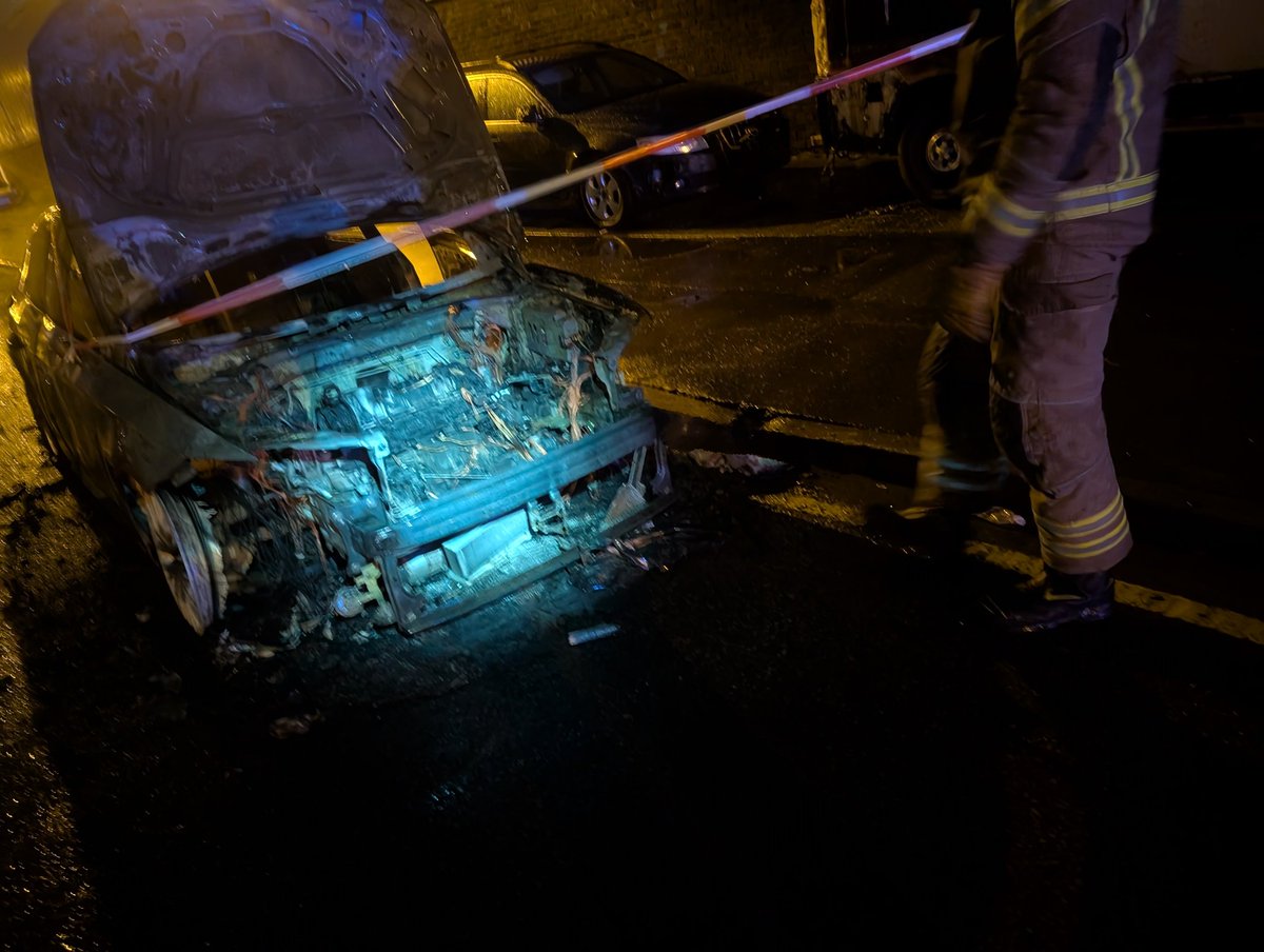 WMFSAston's tweet image. Car fire in Witton. No one was hurt or injured. Other vehicles close by were damaged by the heat 🔥 #fire #carfire #staysafe