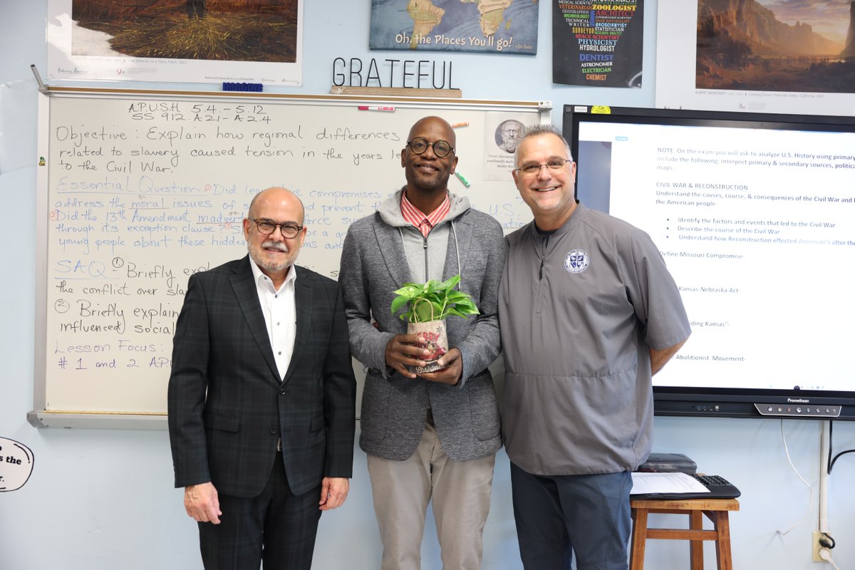 Congratulations to Mr. Shannon Grant of <a href="/atmsenior/">atmsenior</a>, Teacher of the Year finalist from the North Region! With 19 years of teaching at @mdcps, he inspires AP US History students, with 80% earning 3+ on their 2024 exams. He also leads voter registration drives and study labs, making