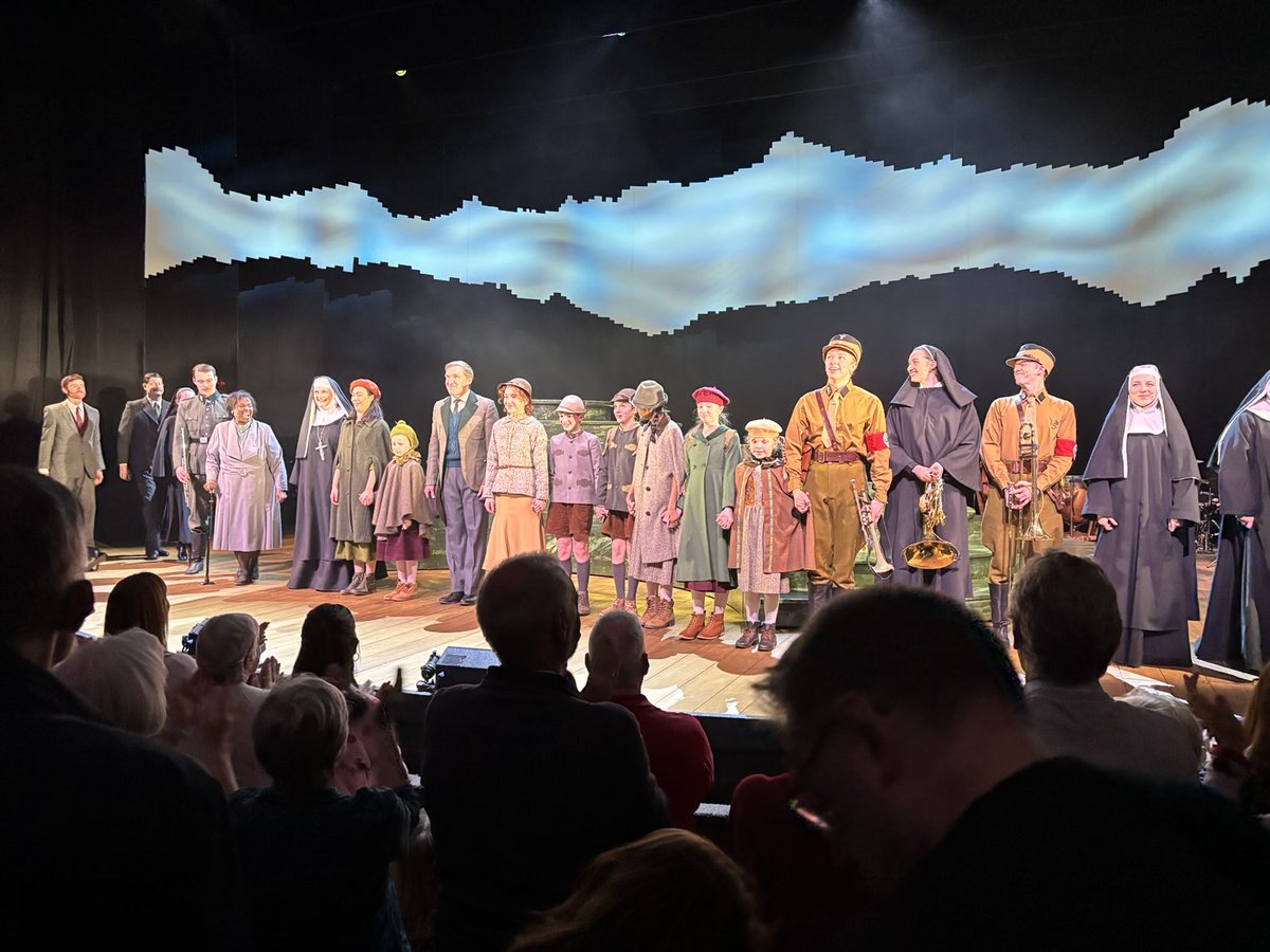 Continibites's tweet photo. @PITLOCHRYft #TheSoundofMusic ⭐️⭐️⭐️⭐️⭐️ #amazing So looking forward to #WinterWords 21st Feb (tickets available) #literarylunch #Q&A https://t.co/8VlAWvyUSC