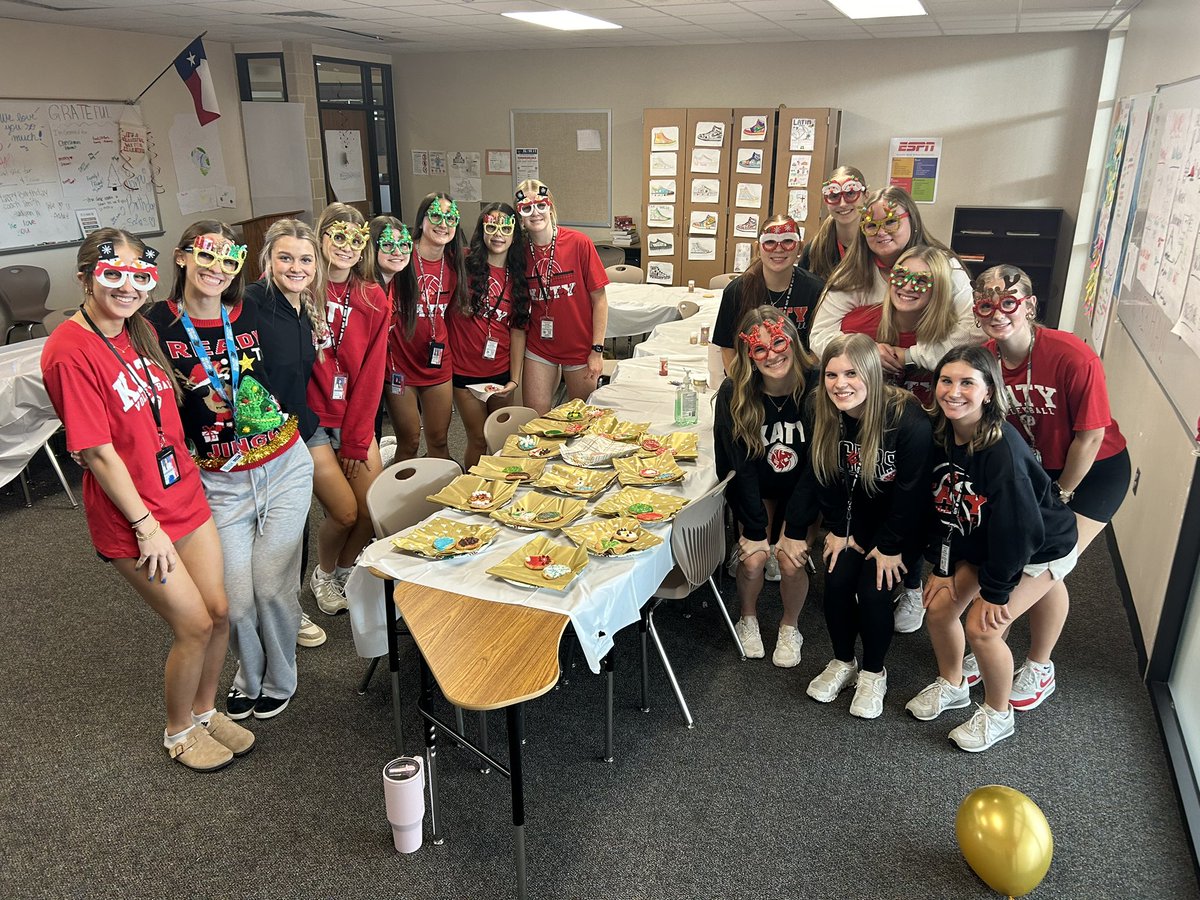 We spent the last two days decorating Christmas cookies and delivering some CHEER to some of our staff members. Thankful for our Katy Crew this holiday season.