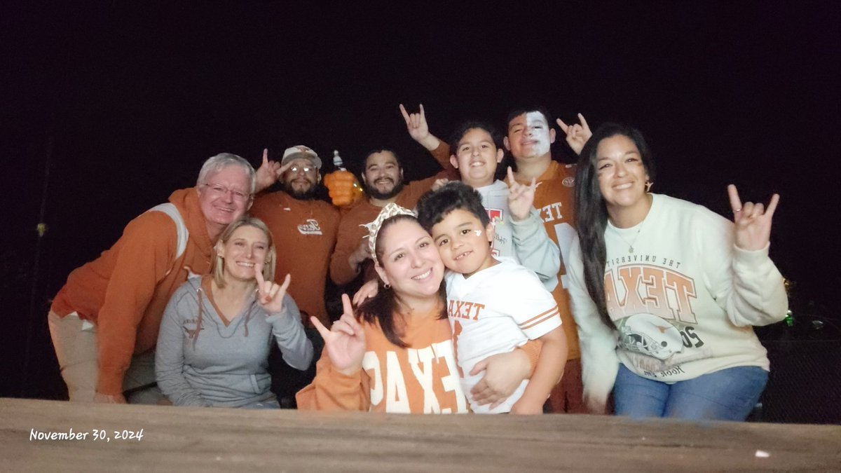 migstexas's tweet photo. @LoewyLawFirm Making friends with our seatmates throughout the season and getting together outside the stadium to watch Texas dominate little brother! 🤝🏈🔥 #Friends #Longhorns #texasfight https://t.co/j1T9RQKOzR