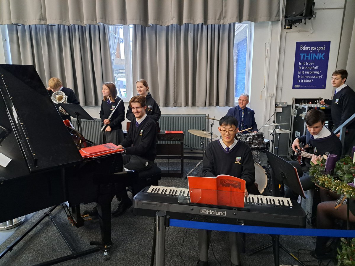 So grateful to <a href="/BOLHS_Mus/">BOLHS Perf Arts Dept</a> for the afternoon's musical entertainment for the Year 10 Christmas Fayre! 🎄 
<a href="/BOLHS_6FORM/">BOLHS_6Form</a>