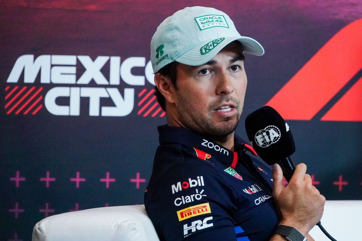 El_Universal_Mx's tweet photo. FUERON 4 AÑOS DE PURA MAGIA 🥺✨

Checo Pérez en Red Bull 🔥

📆 4 temporadas
🏁 90 carreras
🥉  3er lugar del campeonato de pilotos en 2022
🥈 Subcampeón del campeonato de pilotos en 2023
🎖️ 29 veces en el podio
🏆 5 veces primer lugar
➕932 puntos 
1️⃣ 3 Pole Position 

Todo México se congregaba para verte triunfar y no nos fallaste ¡GRACIAS POR TANTO, LEYENDA! 🙏