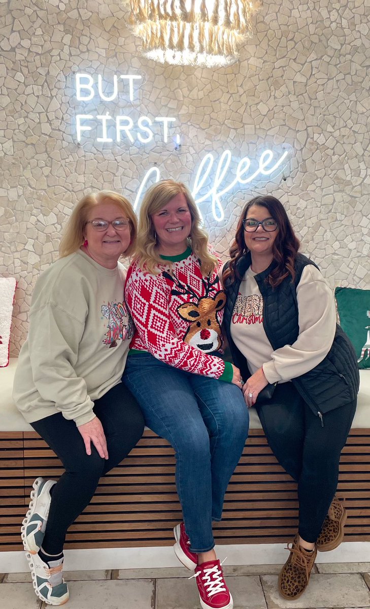 Merry Christmas from the NPCS Special Education Leadership Team! All means ALL!! 🎄♥️🎄<a href="/ginapleak/">Gina Pleak, Ph.D.</a> <a href="/NewPalSpEdCoord/">Amber Franklin</a> <a href="/NPCSearlysped/">Cheryl Rose</a> #newpalproud