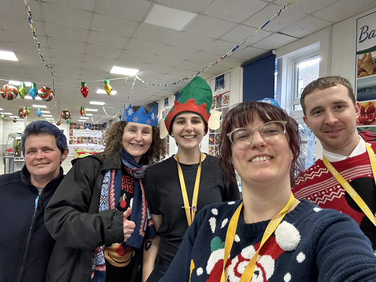 A huge thank you to the amazing site team, <a href="/MissHRandell/">Hannah</a> and <a href="/AmySelwood/">Amy Selwood</a> who have helped me so much to make this happen today! It was worth it in the end 🎄🎄