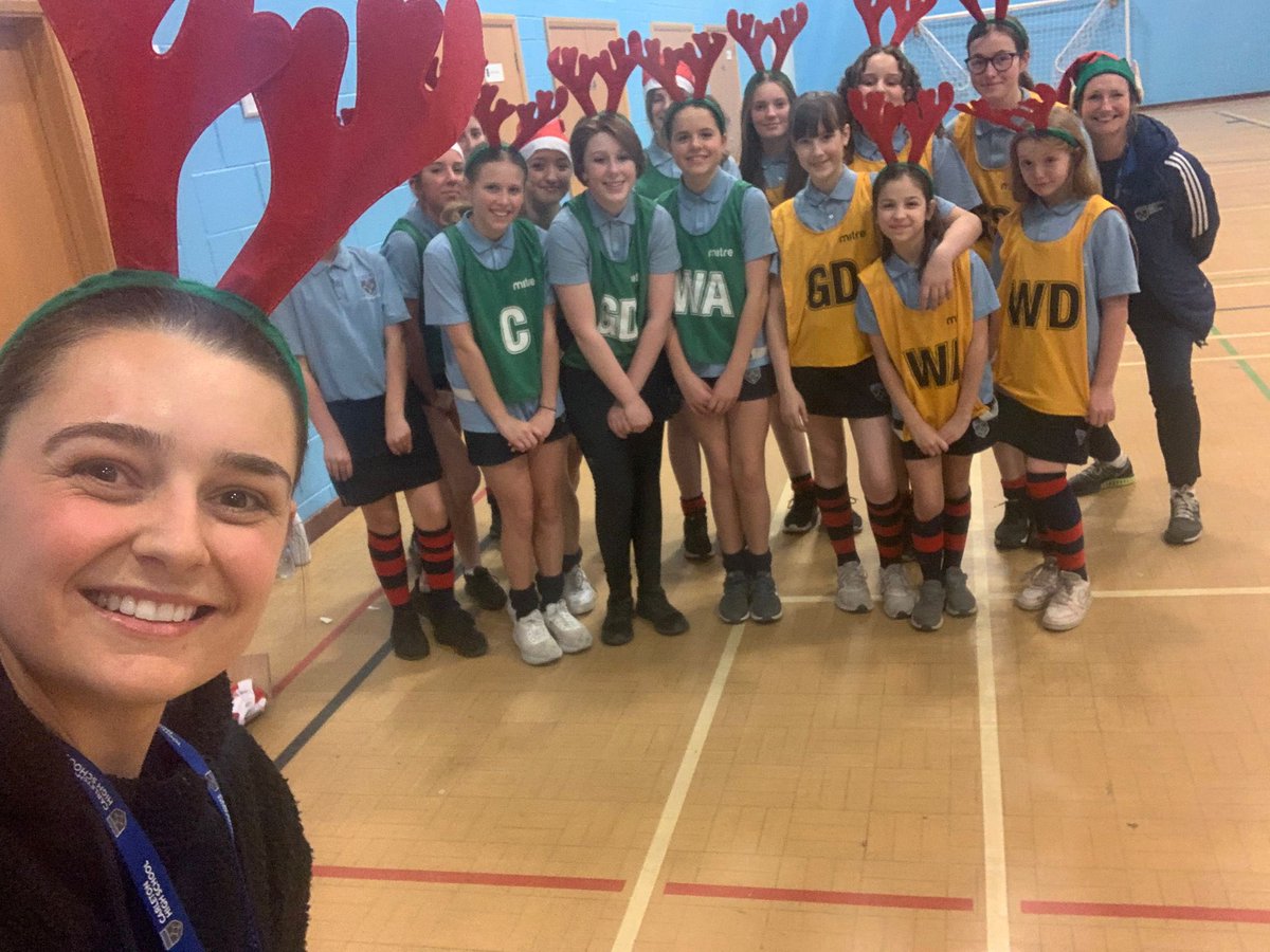 PATCarletonHigh's tweet photo. Last netball club of the term!
#TeamCarleton #netballteam https://t.co/xU0MK3Fyr0