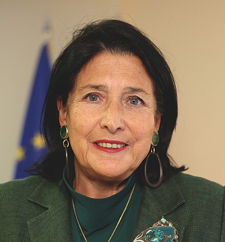 ‼️DEVELOPING:

🇬🇪⚡Salome Zourabichvili, french born president of Georgia has just commited treason.

During a speech in Strasbourg, she requested the EU invade and take over Georgia to restore democracy after losing the recent elections.

The Russian Federation will interfere if