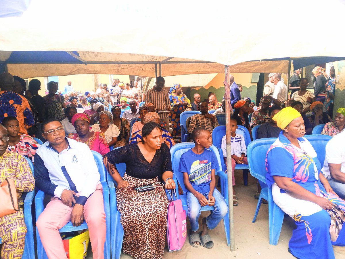 PreciousOlised1's tweet photo. So long there's no blood involved, count me in for any medical outreachπ
π
#GCKmedicaloutreach
#GCKlagos https://t.co/3BagLv4E5D