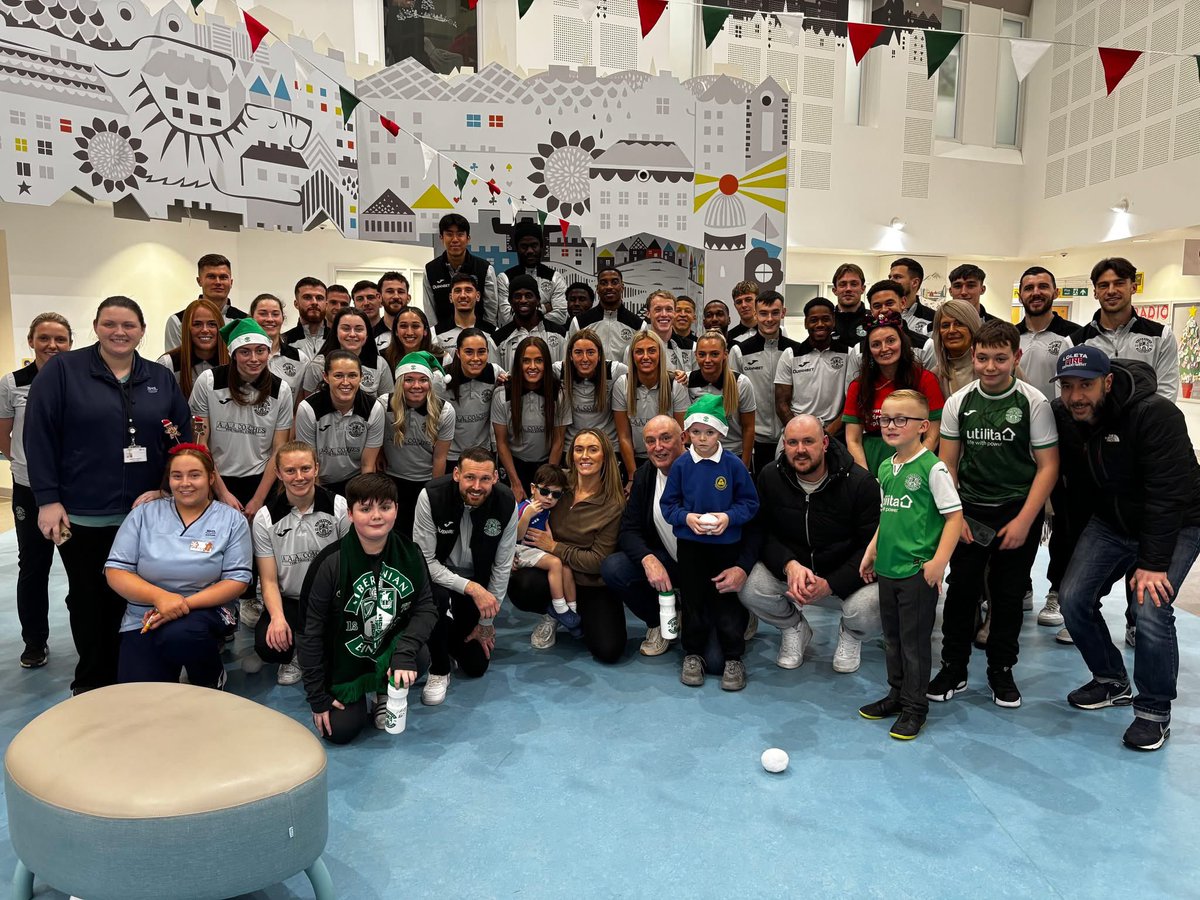 Thanks to Hibernian FC’s Men &amp; Ladies for spending quality time with my son yesterday. 

He had a great afternoon and enjoyed playing football. 

‘Hibees!’ 💚

<a href="/HibernianFC/">Hibernian Football Club</a>