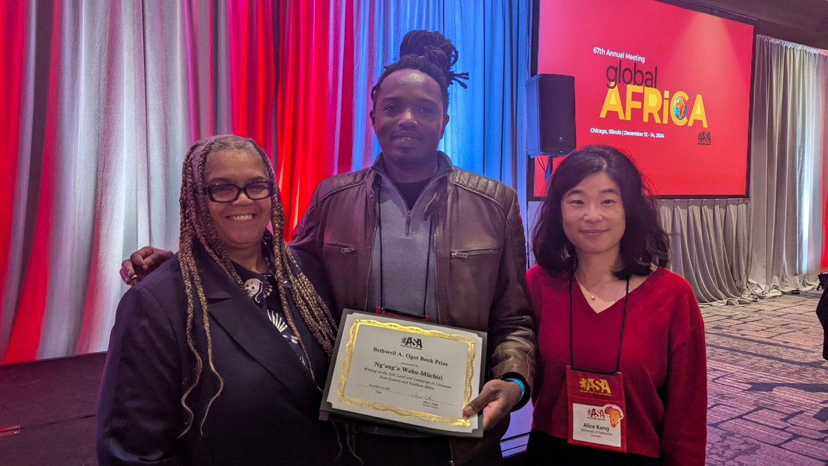 UNL Department of English (@unlenglish) on Twitter photo Congratulations to Ng’ang’a Wahu-Muchiri, who earned the 2024 Bethwell A. Ogot Book Prize from <a href="/ASANewsOnline/">African Studies Association</a> for his book "Writing on the Soil: Land and Landscape in Literature from Eastern and Southern Africa"!
Read more: go.unl.edu/h7f8
<a href="/unlcas/">Nebraska CAS</a> Congratulations to Ng’ang’a Wahu-Muchiri, who earned the 2024 Bethwell A. Ogot Book Prize from <a href="/ASANewsOnline/">African Studies Association</a> for his book "Writing on the Soil: Land and Landscape in Literature from Eastern and Southern Africa"!
Read more: go.unl.edu/h7f8
<a href="/unlcas/">Nebraska CAS</a>