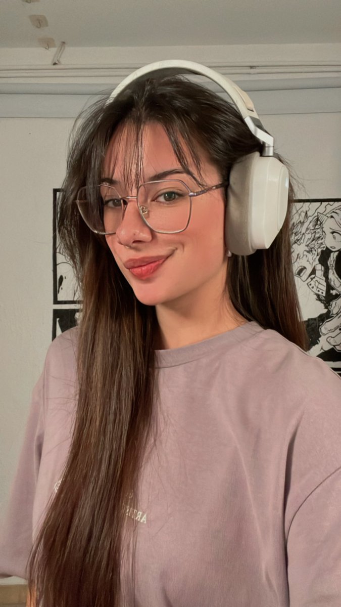 En stream 🫣 Voy a estar un buen rato con vosotros 🥰♥️