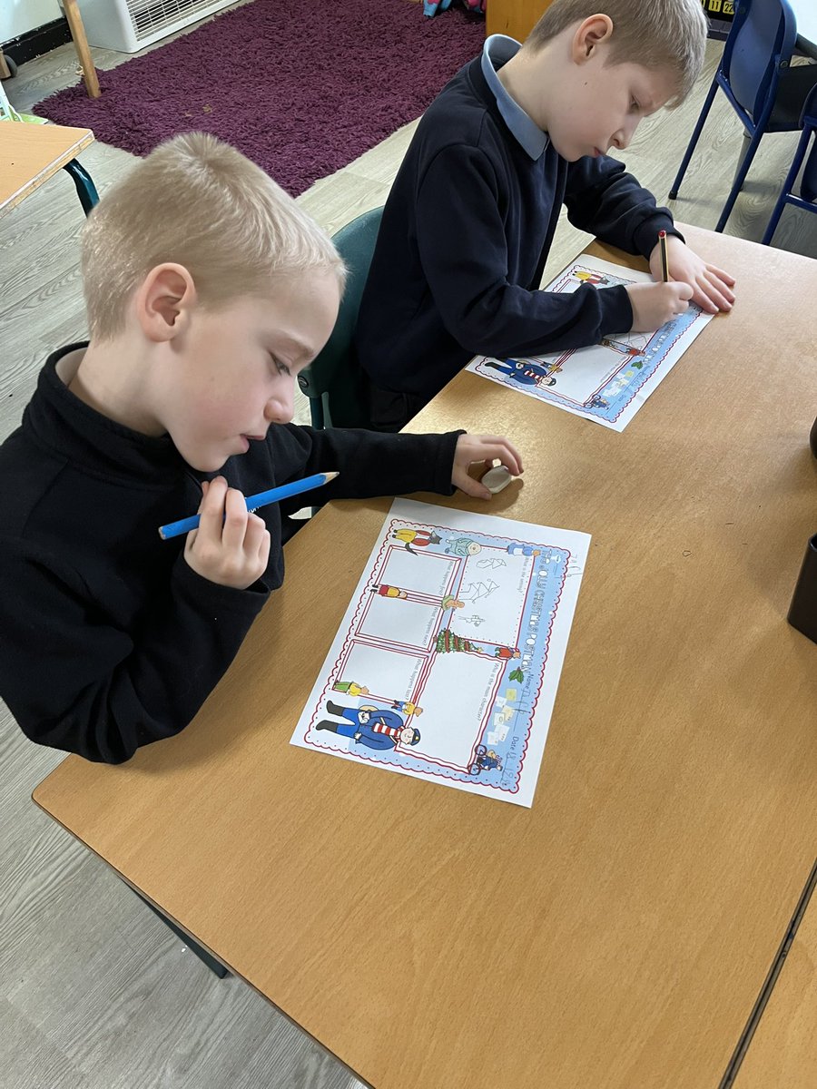 Today we listened to “The Jolly Christmas Postman” and discussed the setting, characters and what happened in the story 🎅📚