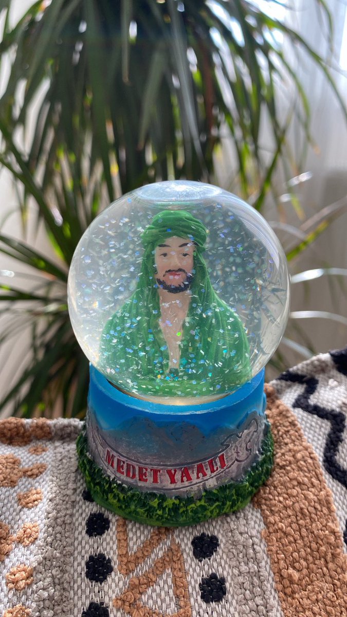 yılbaşı için kar küremizi aldık.