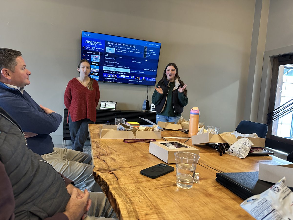 lhs_navigator's tweet photo. Proud of these #network53 interns delivering a great presentation to the board members of our local historic downtown Liberty organization @HDLI @momainstreet #internships #local #mainstreet53 https://t.co/EoJjTakdxq