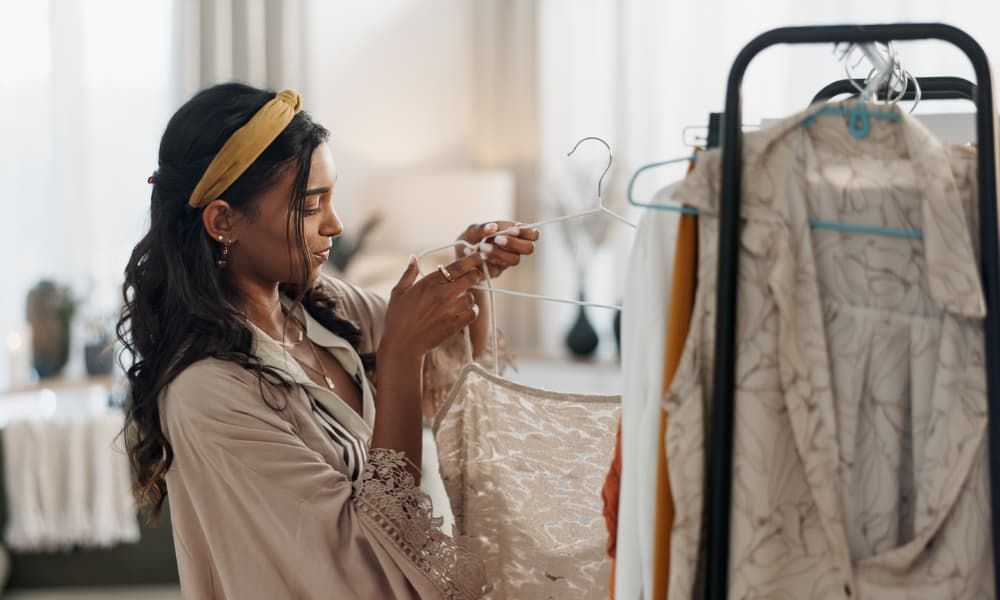 UNISOLIntl_NA's tweet image. The holidays bring lots of new shoppers. Sadly, it also brings theft. Augment your security with advanced #SurveillanceSystems, enhanced by video technology. 

buff.ly/3zSaf4r