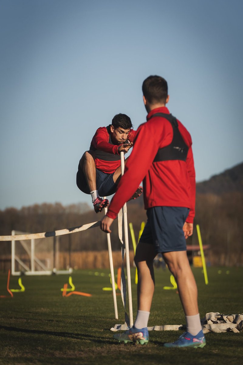 Unió Esportiva Olot tweet media