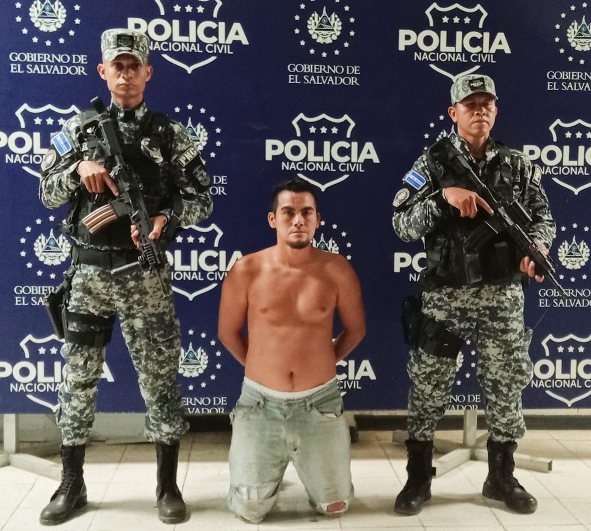 #NACIONALES: Investigaciónes dan con la captura de: Milton Maximiliano Hernández Chávez, quien el 21 de octubre del presente año, se dio a la fuga, tras intentar estrangular a su ex-pareja y su hija de dos años; ambas continúan hospitalizadas.