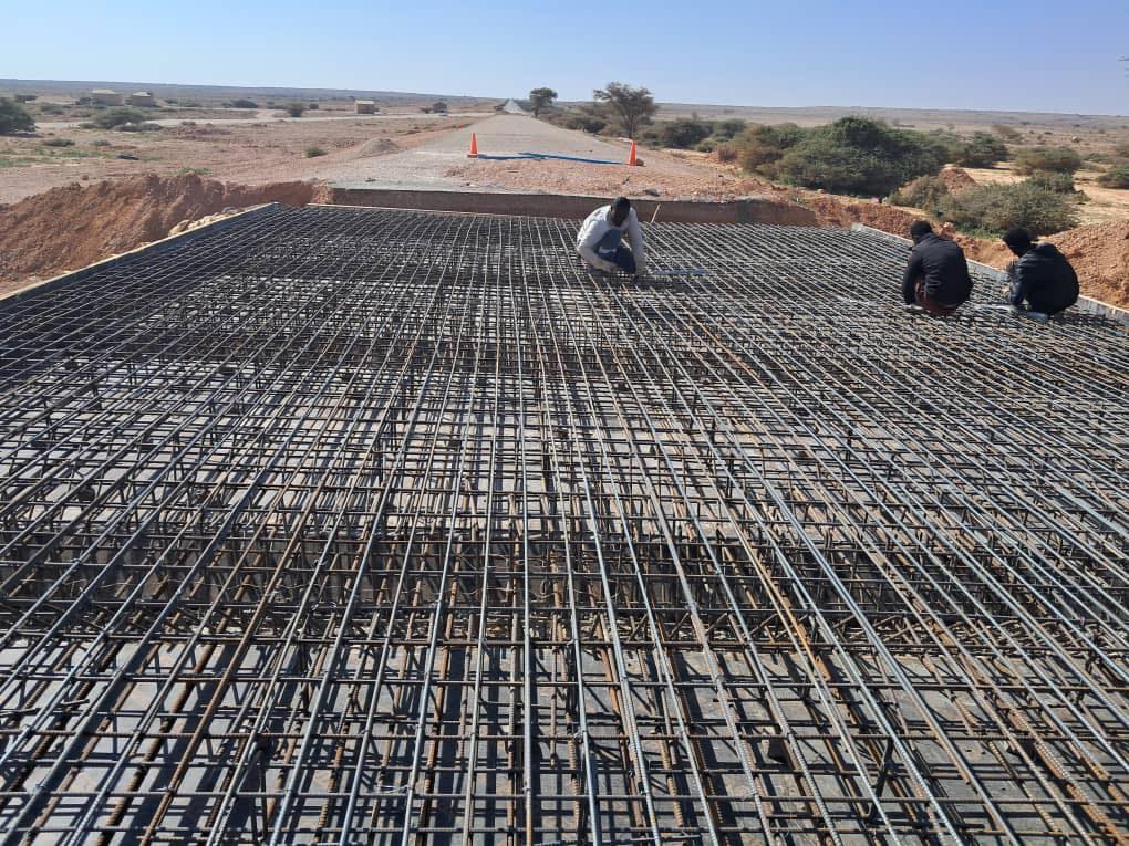 Large box culverts are being constructed along the Garowe-Bosaso road which will prevent disruptions to traffic during seasonal rains.