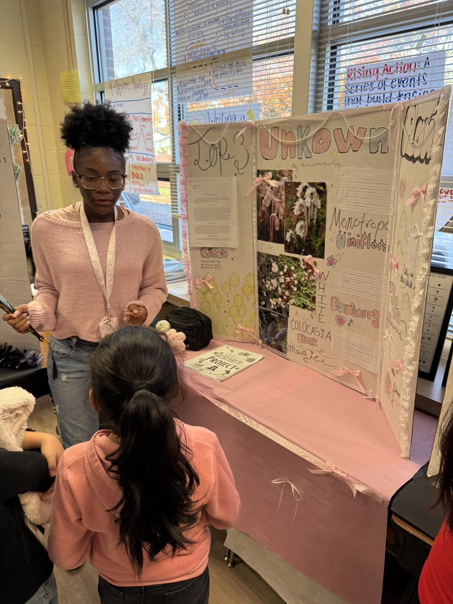 Our sixth graders loved presenting their research projects today. Thank you, Ms. Nance’s classes, for letting other grade levels come visit and ask questions! #RISDBeTheOne