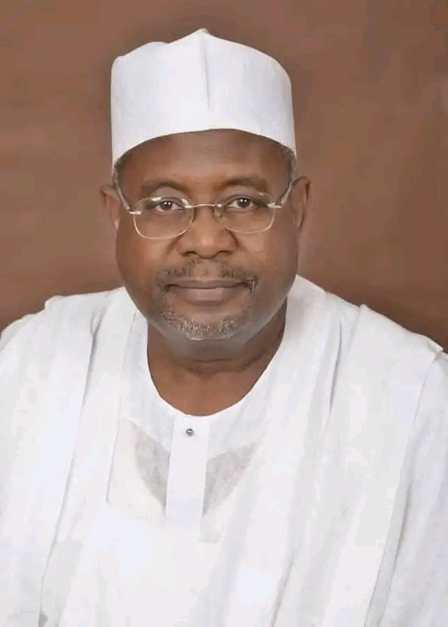 MTMaigoro's tweet photo. HADEJIA JAMA'ARE RIVER BASIN DEVELOPMENT AUTHORITY KANO/ JIGAWA BAUCHI

Tijjani Musa Isah (Dan masanin Hadejia) as   Executive Director Planning and Design

Congratulation Sir https://t.co/3GXPV7oqJs
